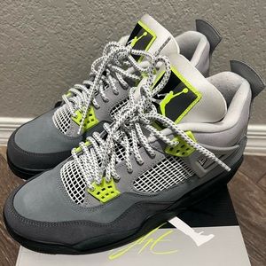 Air Jordan 4 Retro SE